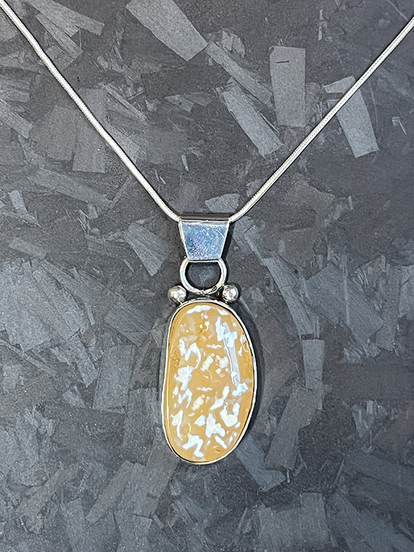 Pacific Northwest Agate Necklace